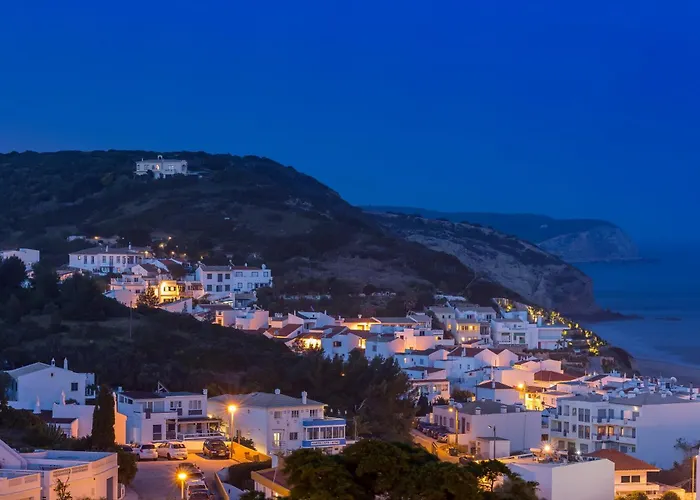 Nau Salema Beach Village